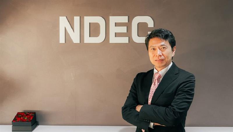 代表取締役社長　石井一弘